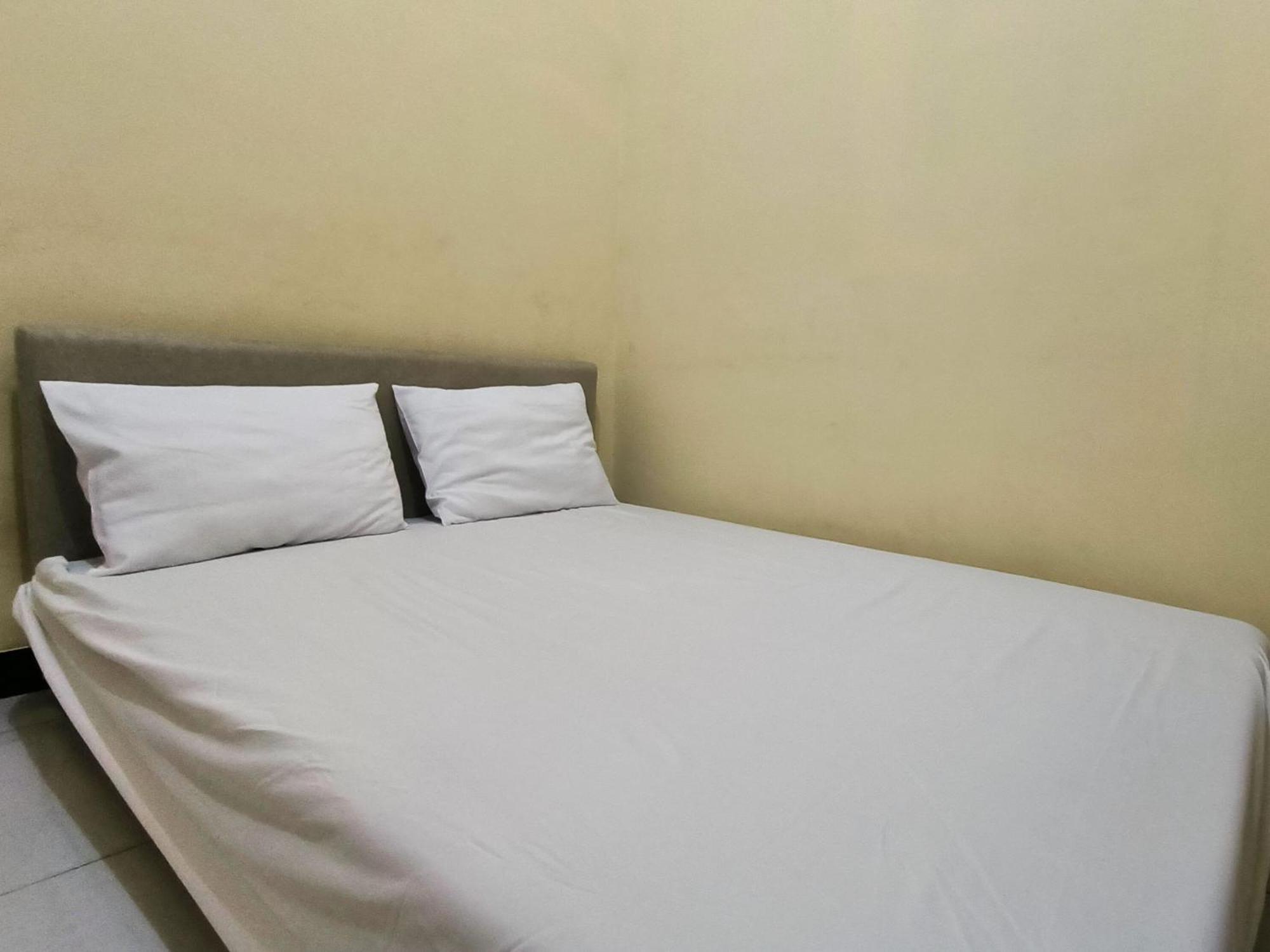 Nn Guesthouse Solo Buitenkant foto