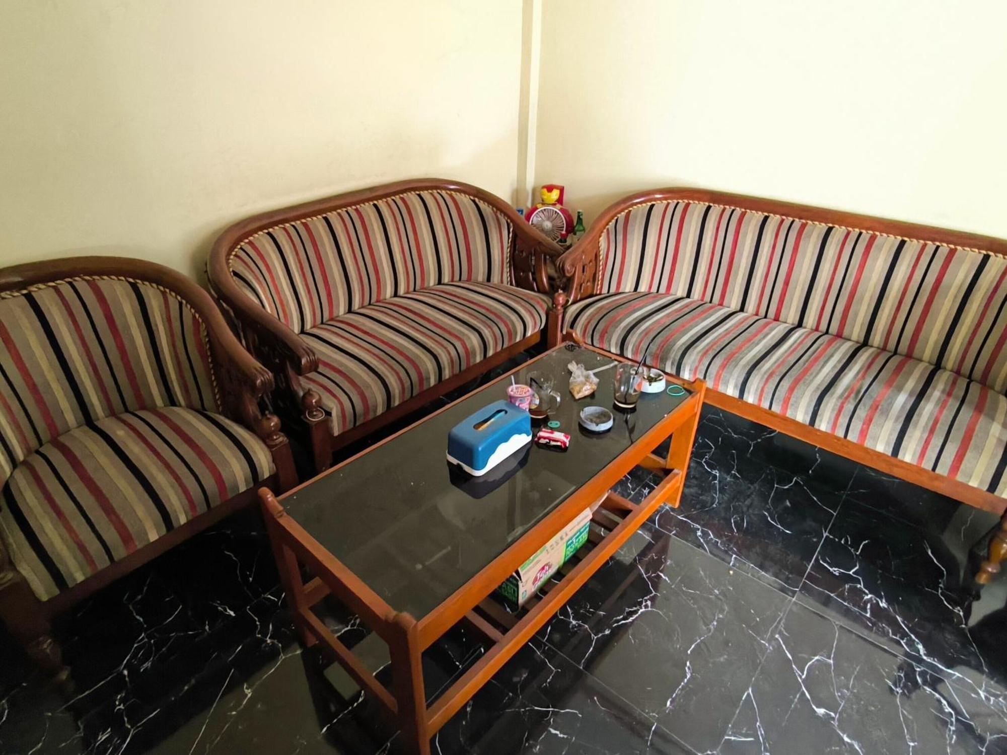 Nn Guesthouse Solo Buitenkant foto